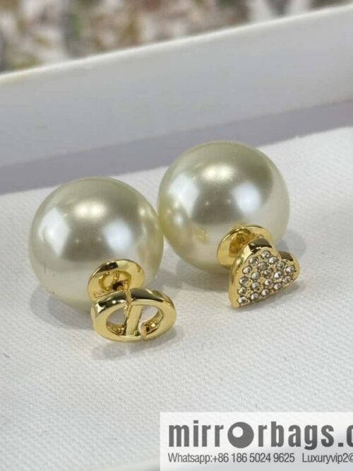 wsxc1734964590377_0-800x800qgmuendss5d17070_20250625193608.jpg ❗️New ❗️ ☀️ New ☑️ Dior Dior size pearl peach heart love CD stud earrings ☀️