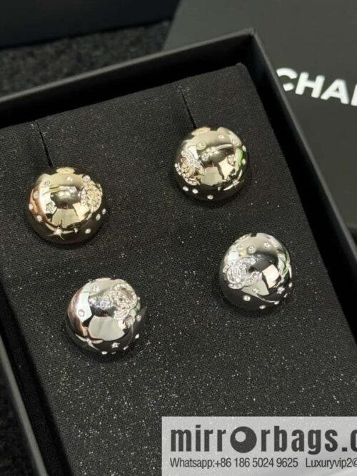 wsxc1734965629475_0-800x8005kpuw2o4zkv28843_20250626013733.jpg ❗️New ❗️☀️ new ☑️ chanel c1 double c round mirror stud earrings ☀️