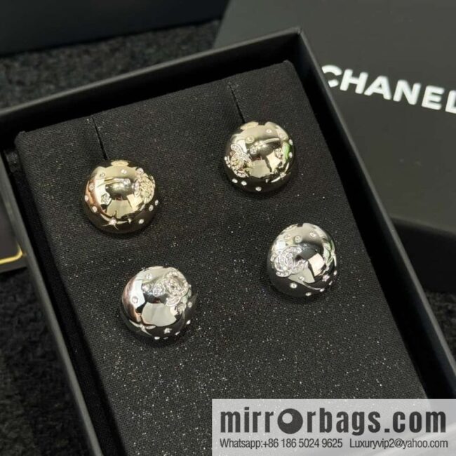 ❗️New ❗️☀️ new ☑️ chanel c1 double c round mirror stud earrings ☀️