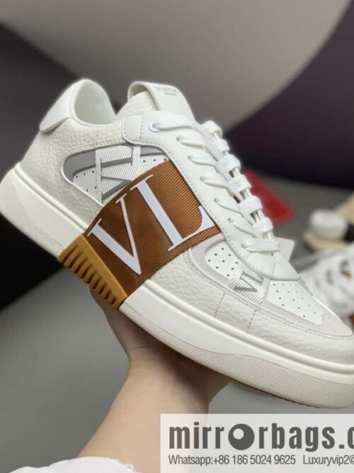 Valentino 🔥 men\'s and women\'s sneakers