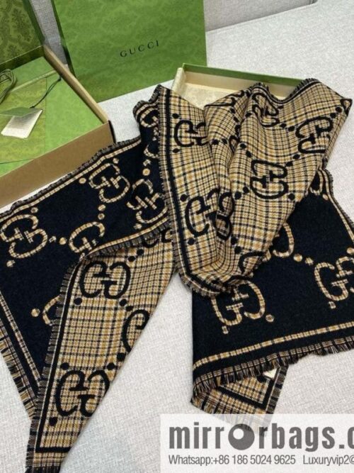 wsxc1739475784500_7-800x800fsxusr4uo2k6117_20250625123945.jpg GUCCI 🍂 \"Wool Double Sided Scarf\" Black Gold 660025