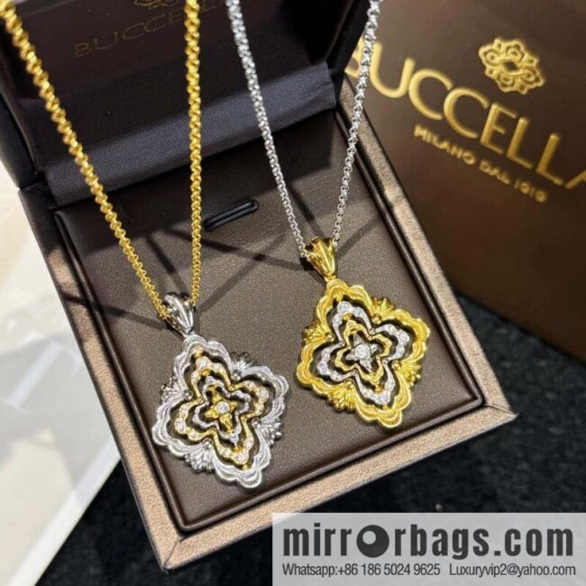 ❗️New ❗️ ☀ Buccellati Opera House Collection oversized court-style spinning four-leaf clover necklace ☀️