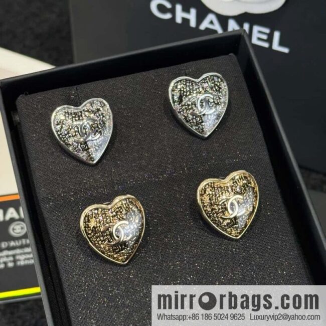 ❗️New ☀️ new ☑️ Chanel C1 double c peach heart love stud earrings ☀️