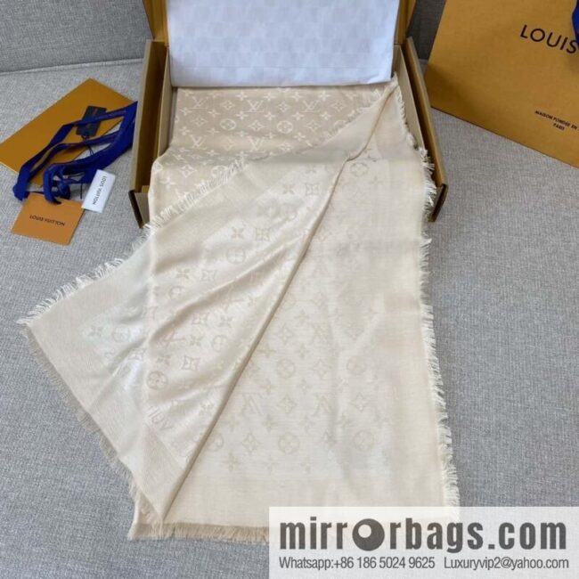 𝐋𝐨𝐮𝐢𝐬 𝐕𝐮𝐢𝐭𝐭𝐨ɴ•『 shine monogram scarf shawl M78144