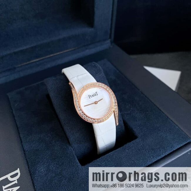 The small 26mm Earl Glitter model is online. Women\'s Diamond Watch from Limelight Gala Collection