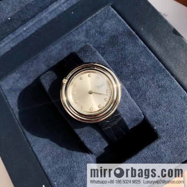 Piaget\'s \"time comes and goes\" movement adopts quartz movement watches imported from Switzerland