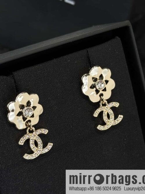 wsxc1740416159668_0-800x8000obhoimqfyi1769_20250625102254.jpg ❗️New ❗️☀️ New ☑️ Chanel C2 double c flower stud earrings ☀️