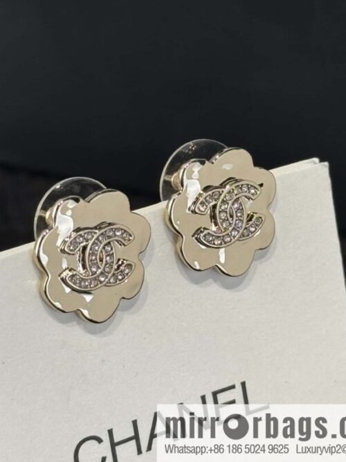 wsxc1740416175454_0-800x800ocbz24nlaah1722_20250625102118.jpg ❗️New ❗️☀️ New ☑️ Chanel C1 double c flower stud earrings ☀️