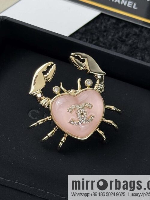 wsxc1740416218908_0-800x800jd0tms53mzw1600_20250625101729.jpg ❗️New ❗️☀️ new ☑️ Chanel double c peach heart love crab brooch ☀️