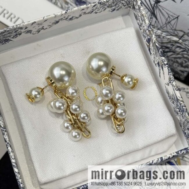 ❗️New ❗️ Dior stud earrings ☀️ new ☑️ Dior DIOR size pearl stud earrings ☀️