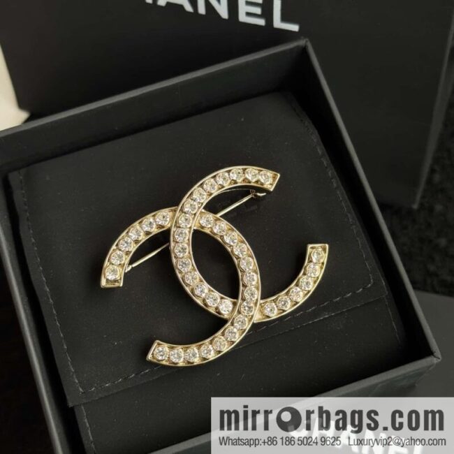 ❗️New ❗️☀️ New ☑️ Chanel Double C Pearl Brooch ☀️