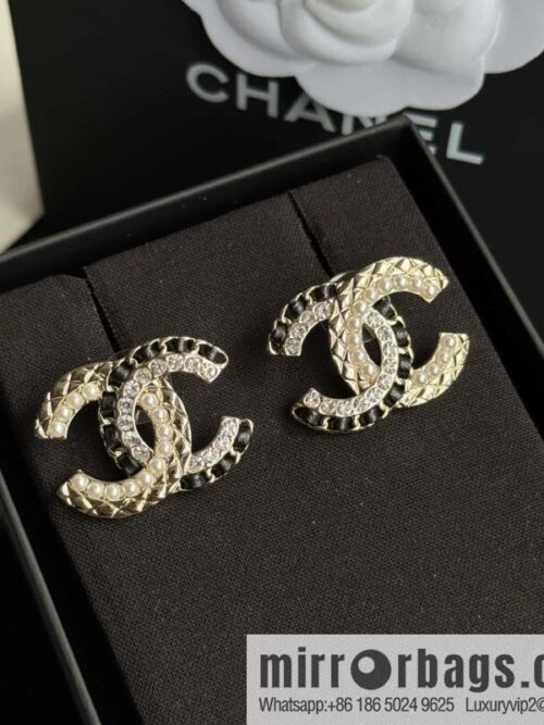 wsxc1740753336513_0-800x80010o4buqnmv41124_20250625100232.jpg ❗️New ❗️☀️ New ☑️ Chanel c1 double c pearl black leather rope stud earrings ☀️