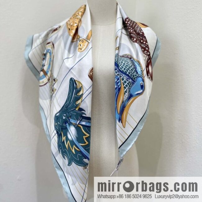 wsxc1741119995709_0-800x800a1fhiyx1aj13321_20250625030232.jpg HERMES \"Saddle World 90 Square Towel\"