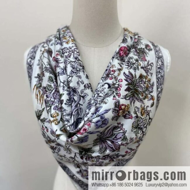 wsxc1741121358630_0-800x800naaeollvxjg3081_20250625025947.jpg DIOR Early Spring New \"Rue Printed Square Towel\"
