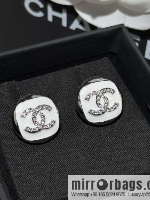 wsxc1741258677499_0-800x8003hfn1nftr2k721_20250625095020.jpg ❗️New ❗️ ☀️ new ☑️ chanel c1 double c stud earrings ☀️