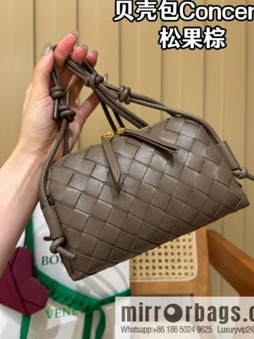 wsxc1741712350566_0-800x800immp22ay2uy77120_20250630184501.jpg BV Shell Bag Concert 794258 Pine Cones Brown