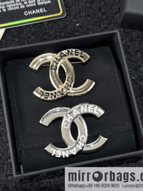 wsxc1741946711502_0-800x8001jb02bezjb2374_20250625093737.jpg ❗️New ❗️ Chanel brooch ☀️ new ☑️ Chanel double c letter brooch ☀️