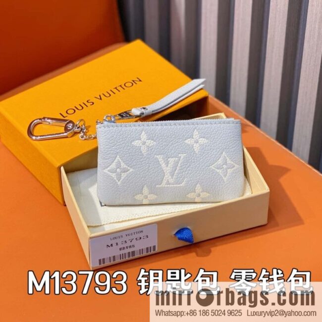 [Boutique‑grade] M13793 taro purple, full leather key bag, change bag.