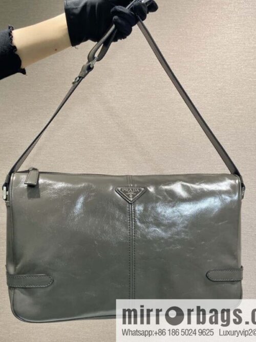 wsxc1741960721140_0-800x800lf2dn2e5v0i76825_20250630183501.jpg PRADA 🎉 new oil wax leather 🎉 2VH187 messenger bag🎉🎉