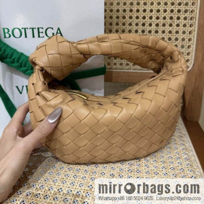 BV MINI JODIE 651876 almond