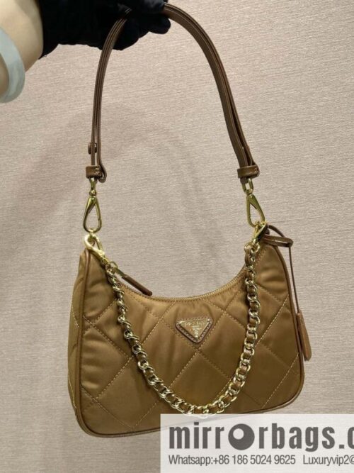 wsxc1743005278478_0-800x800iwzjh2urzd067630_20250630130317.jpg PRADA 🎉 Velvet Hobo 🎉 1 BC 204 Hand Carry/Underarm Bag/Crossbody Bag