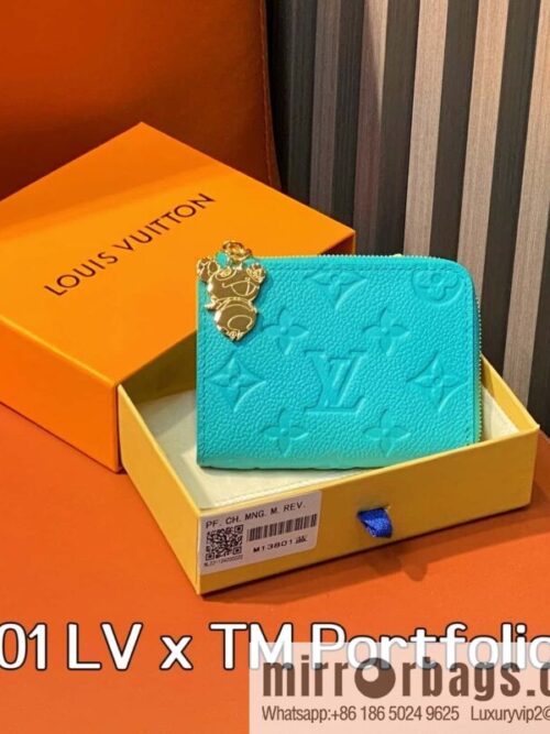 [Boutique‑grade] M13801 blue white color, change wallet LV x TM Portfolio Noah Compact wallet