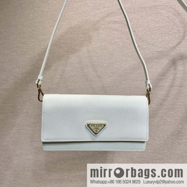 PRADA 🎉 new mini handbag 🎉 1NF059 mobile phone bag 🎉🎉 white