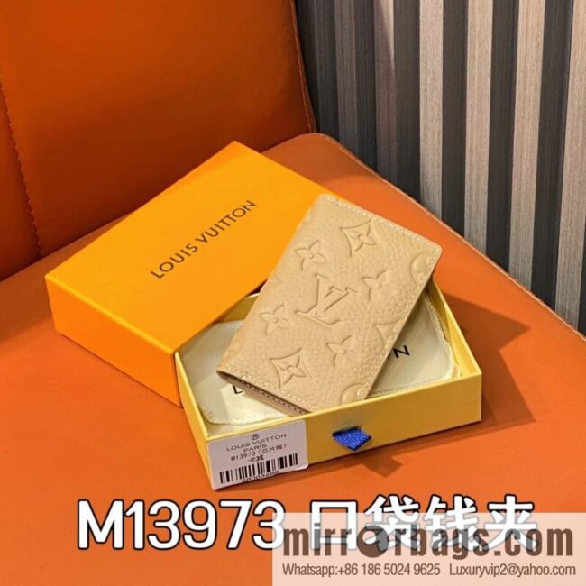[Boutique‑grade] M13973 mint green, full leather card bag wallet, pocket wallet.