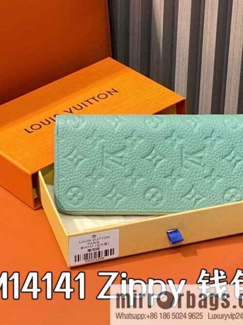 [Boutique‑grade] M14141 mint green, full leather single zipper wallet Zippy wallet