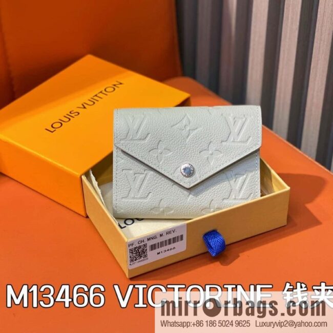 [Boutique‑grade] M13466 light gray, full leather three-fold wallet VICTORINE wallet