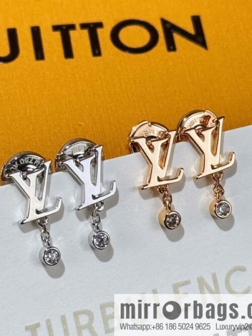 wsxc1744211696195_0-800x800f4xp5bsyvu5178_20250625093155.jpg ❗️❗️New ❗️☀ Louis Vuitton LV floral stud earrings ☀