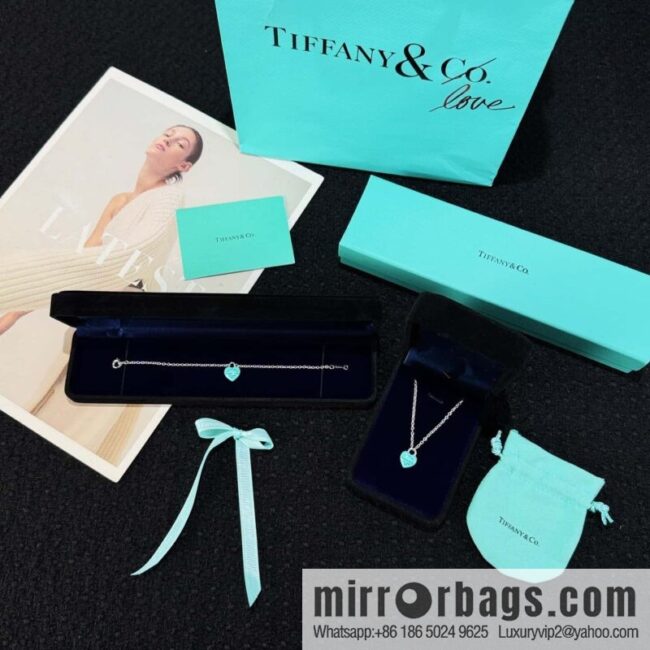 wsxc1744211736503_1-800x8004pgii43tlyi81_20250625092854.jpg TIFFANY & Co. Tiffany blue peach heart love bracelet, necklace