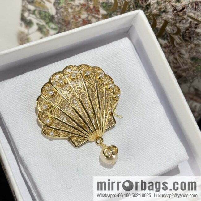 ❗️New ❗️ ☀️ new ☑️ Dior DIOR gold shell brooch ☀️