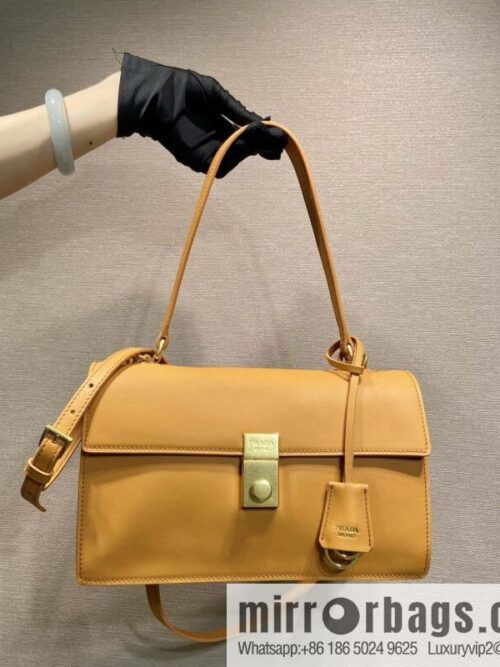 wsxc1744390021135_0-800x800tdb0avrzx1148047_20250629235955.jpg PRADA 🎉 new catwalk model 🎉 1BN023 calfskin 🎉🎉 orange