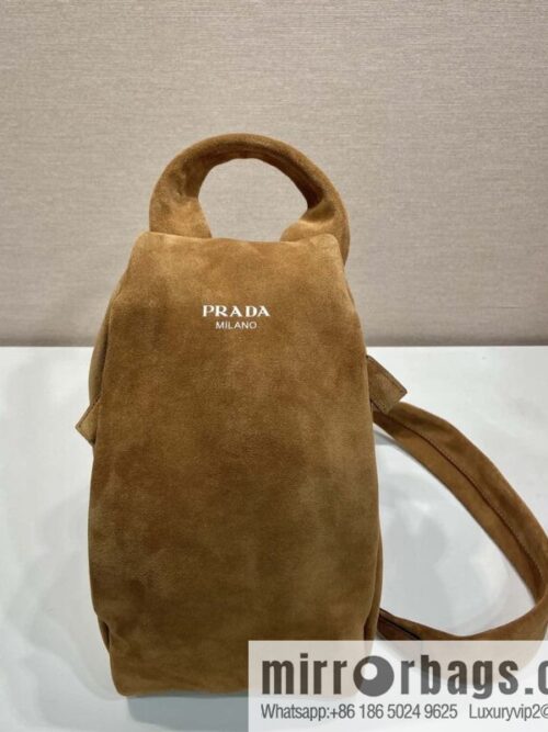 wsxc1744725998039_0-800x800aw4mdconssg47439_20250629235351.jpg PRADA 🎉 new breast bag 🎉 2VZ114 suede🎉🎉