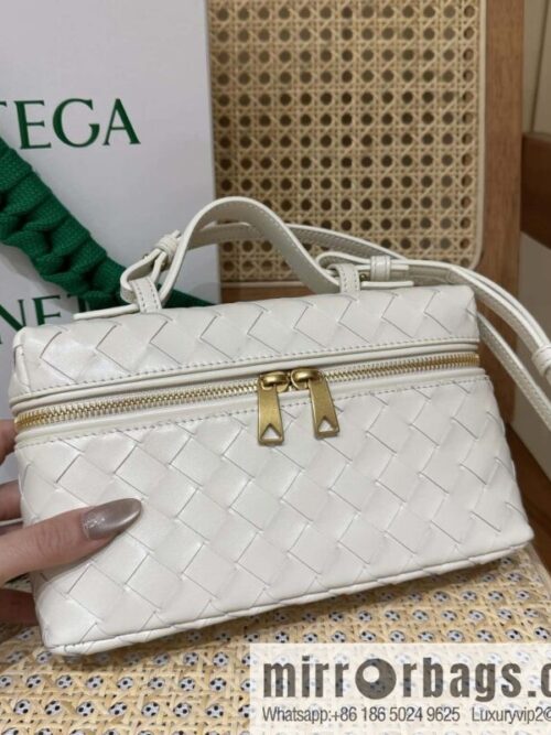 wsxc1744732276927_0-800x800hlg35bbf3xz37854_20250626045936.jpg BV Bang Bang Vanity 789109 Sea Salt White
