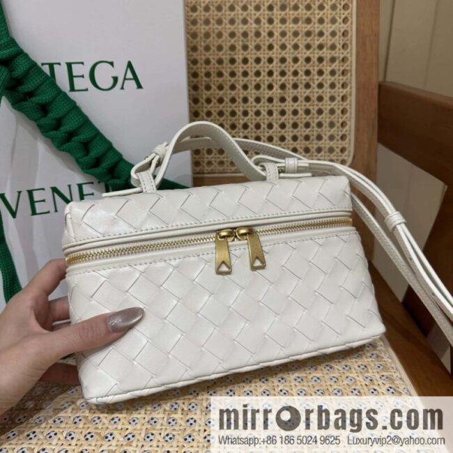 wsxc1744732276927_0-800x800hlg35bbf3xz37854_20250626045936.jpg BV Bang Bang Vanity 789109 Sea Salt White