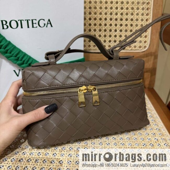 wsxc1744736033840_0-800x800j0gzfjvxpgm37581_20250626045301.jpg BV Bang Bang Vanity 789109 Pine cone brown