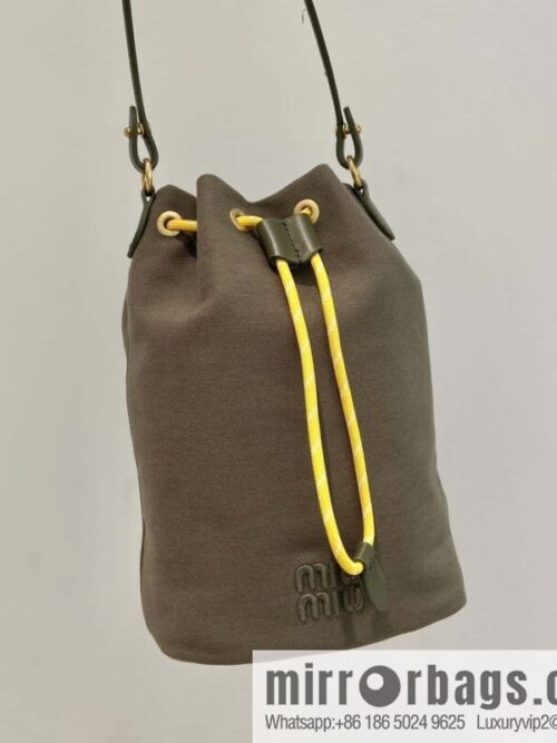 wsxc1745315482302_0-800x8004yx3unhfbtb37421_20250626044835.jpg MIUMIU 🎉 new bucket bag 🎉 5NR038 🎉🎉 green