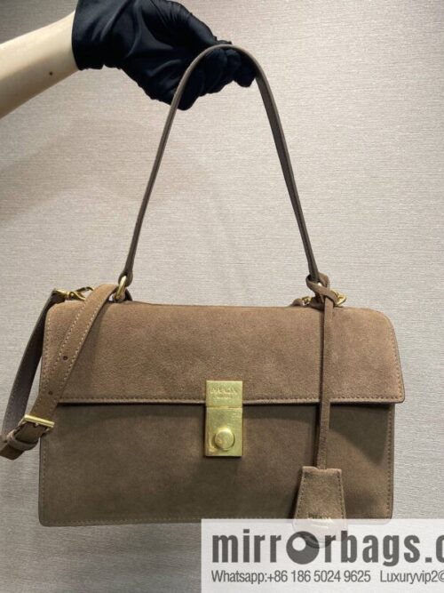 wsxc1745920295715_0_jpg-800x800lvf0wxpyefc36869_20250626043404.jpg PRADA new catwalk model 1BN023 suede