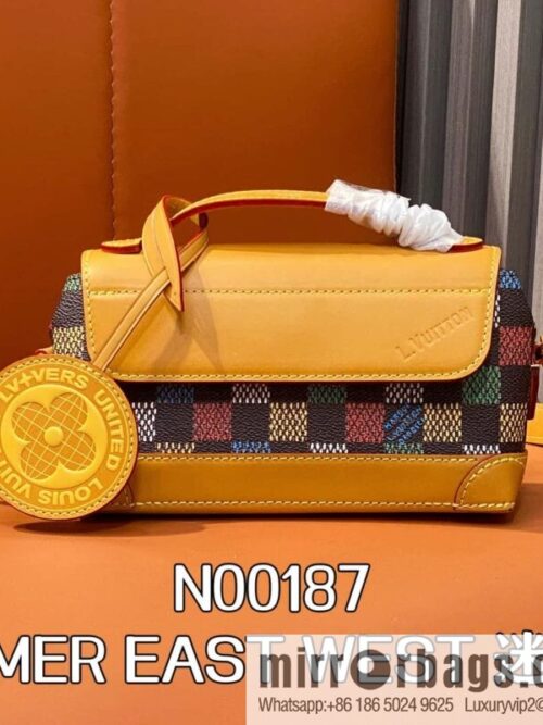 [Boutique‑grade] N00187 color plaid, men\'s bag mini mailman bag STEAMER EAST WEST mini handbag