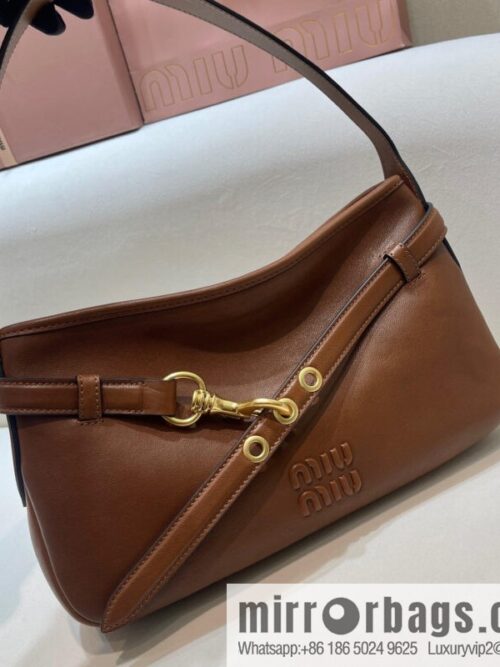 wsxc1746369475770_0_jpg-800x8001rc2jzhgxw125821_20250626000643.jpg MIUMIU new 5BC182 small, caramel color