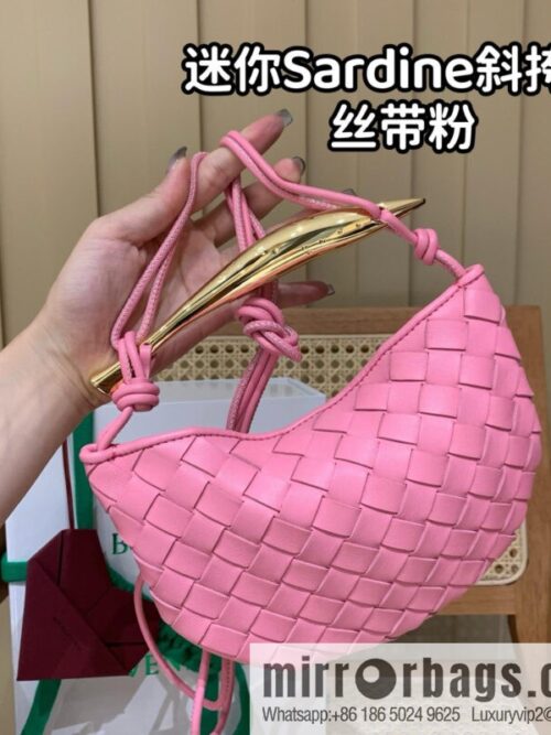 wsxc1746439680268_0_jpg-800x800y00hg1g4vrm25761_20250626000438.jpg BV Mini Sardine Crossbody Bag 744267 Ribbon Powder