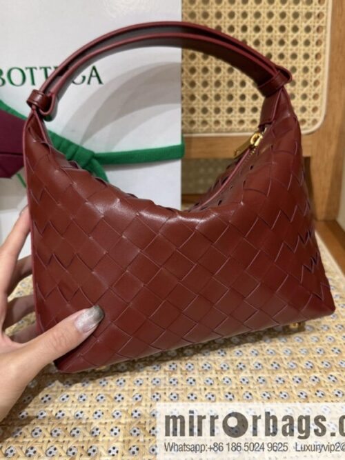 wsxc1746972022338_0_jpg-800x800b2rv5v5rwsq24919_20250625233801.jpg BV Wallace Lunch Bag 754443 Sabilli Red
