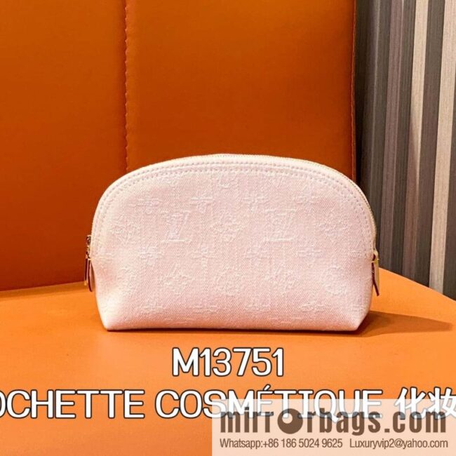 [Boutique‑grade] M13751 pink denim denim, variable code chip version cosmetic bag POCHETTE COSMÉTIQUE cosmetic bag