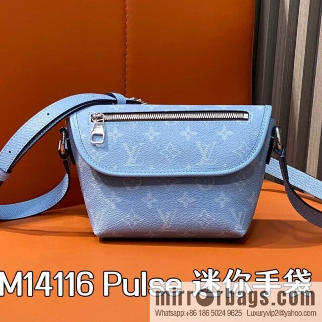 [Boutique‑grade] M14116 light blue, men\'s bag messenger bag Pulse mini handbag