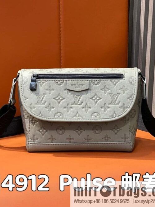 [Boutique‑grade] M14912 gray, full leather embossed men\'s bag messenger bag Pulse messenger bag