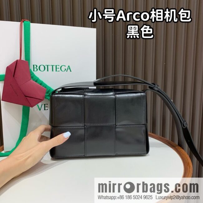 BV Small Arco Camera Bag 795177 Black