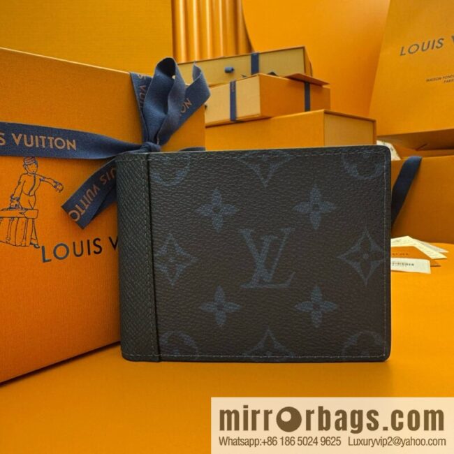 LV Multiple Wallet M30299 \"Special Free\"