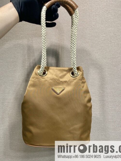 wsxc1748010335096_0_jpg-800x800ct51kuy52o512977_20250625174052.jpg Prada new bucket bag 1BE082 catwalk model, brown.